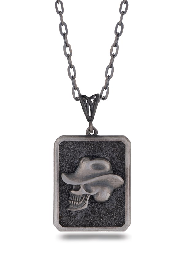 Gümüş Kuru Kafa Figürlü Erkek Kolye