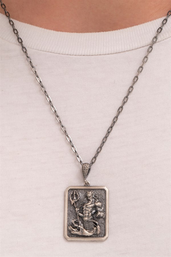 Gümüş Poseidon Figürlü Erkek Kolye