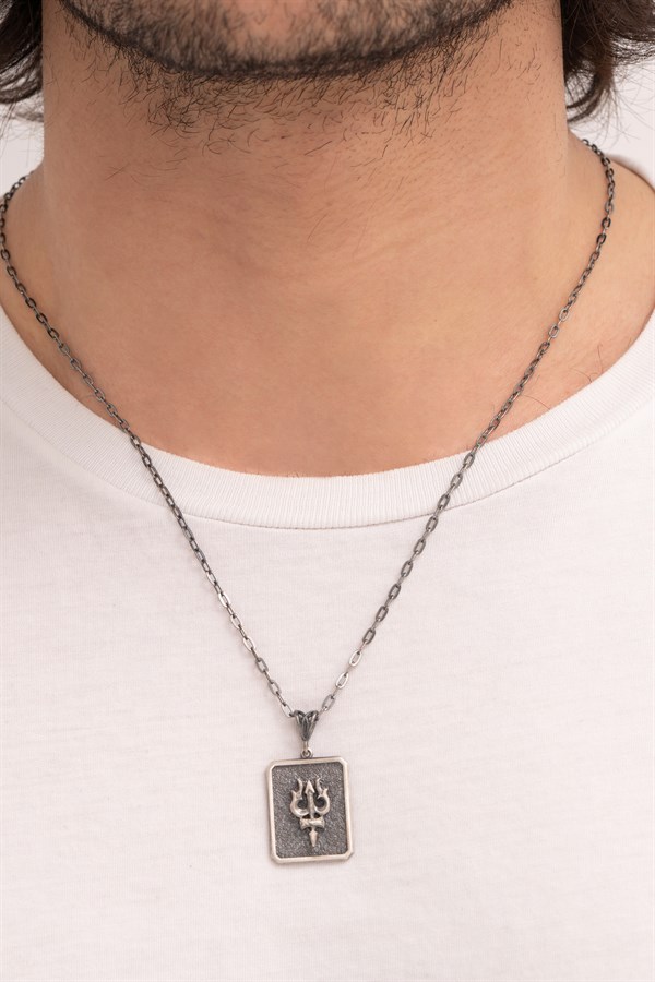 Gümüş Poseidon Mızrağı Figürlü Erkek Kolye