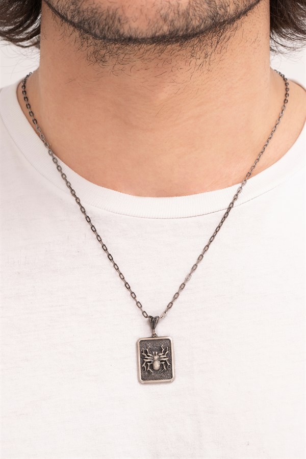 Gümüş Tarantula Figürlü Erkek Kolye