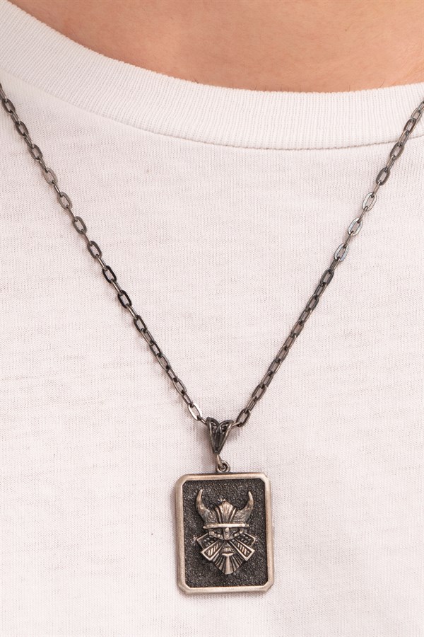 Gümüş Viking Savaşçı Figürlü Erkek Kolye