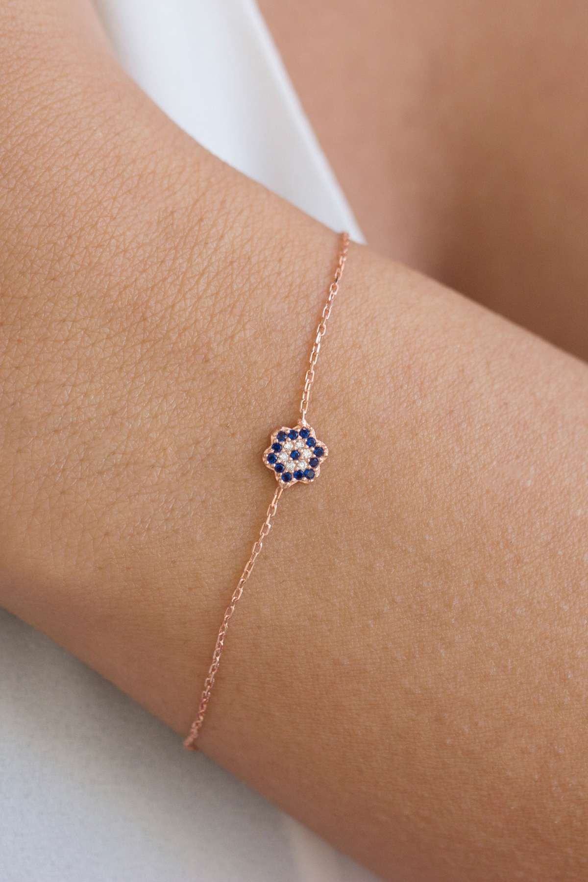 Gümüş Çiçekli Nazar Boncuklu Bileklik Lieza Jewelry blkg210087