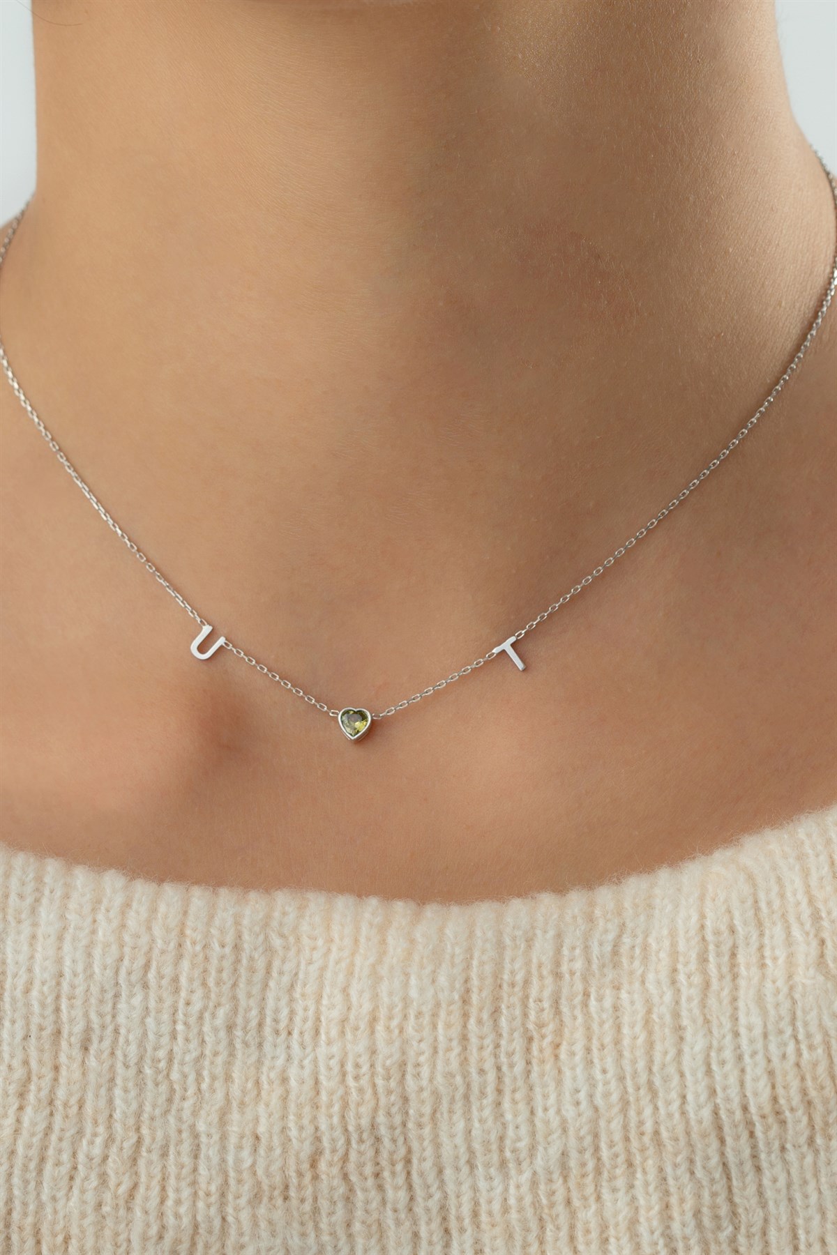Gümüş Kalp Taşlı Harf Kolye