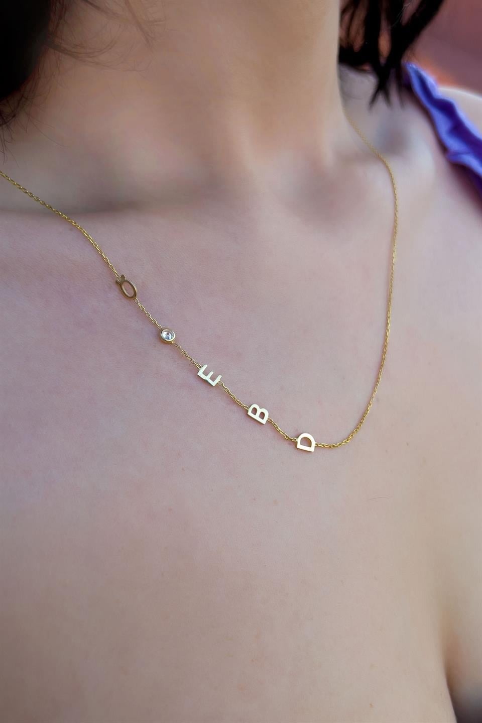 Gümüş Yandan Dört Harfli Kolye