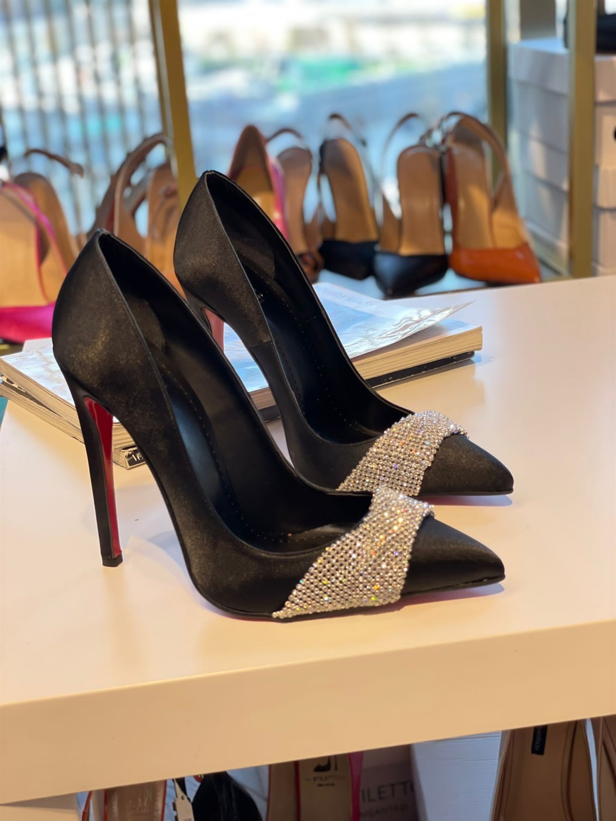 Meadd Siyah Saten Taş Detay 12 cm Stiletto 