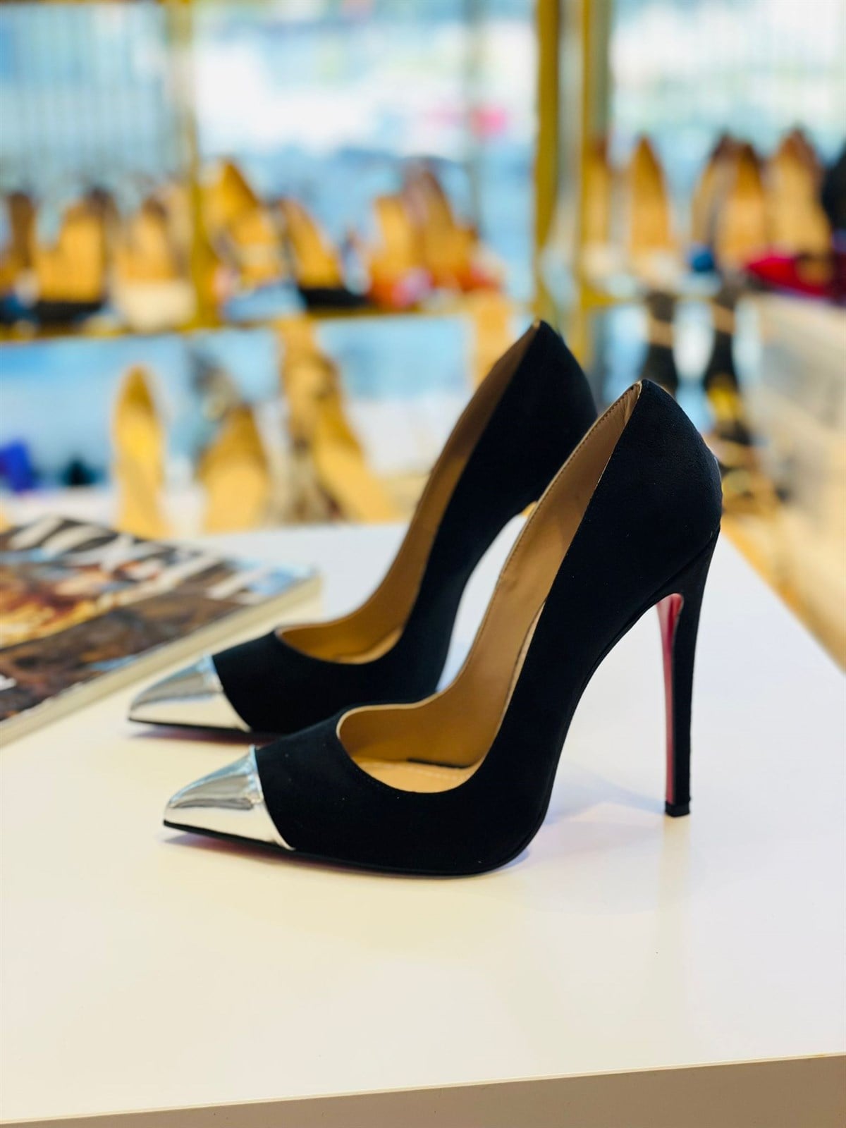 Vivian Siyah Süet Gümüş Detay 12 cm Stiletto