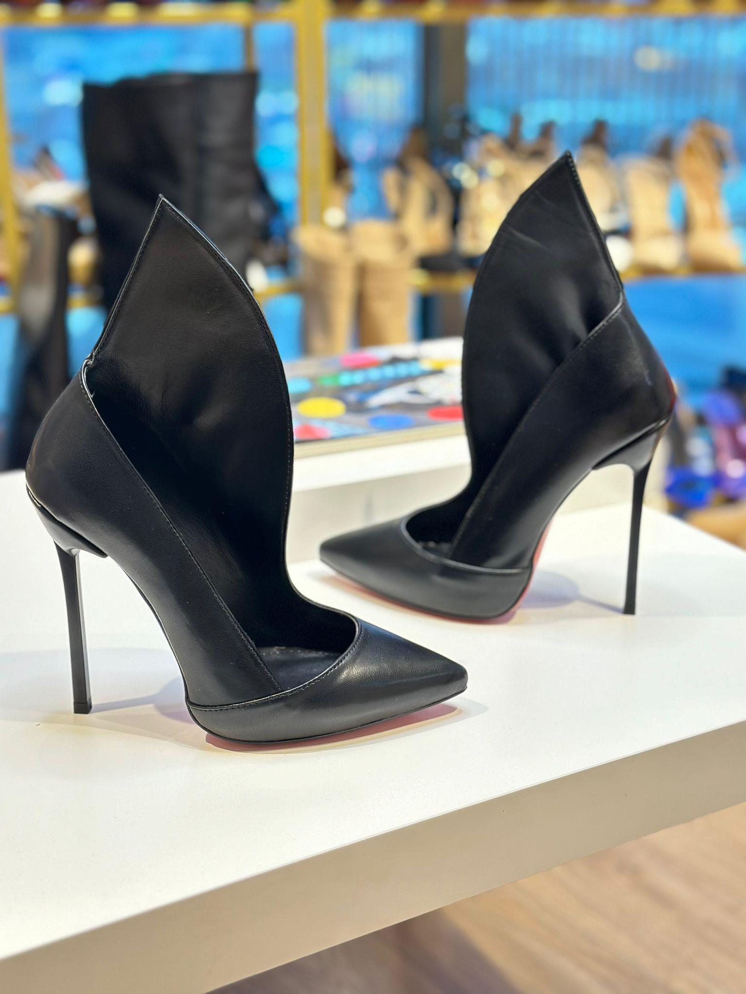 Becca Siyah Mat 13 cm Stiletto 