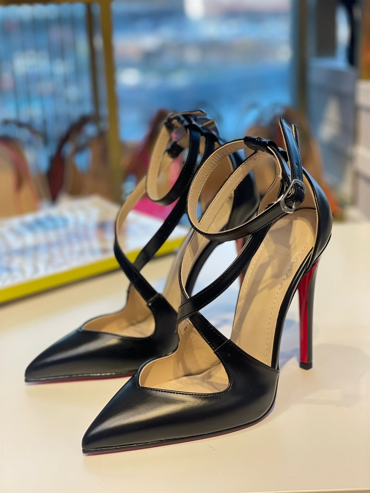 Brones Siyah Mat 12 cm Stiletto 