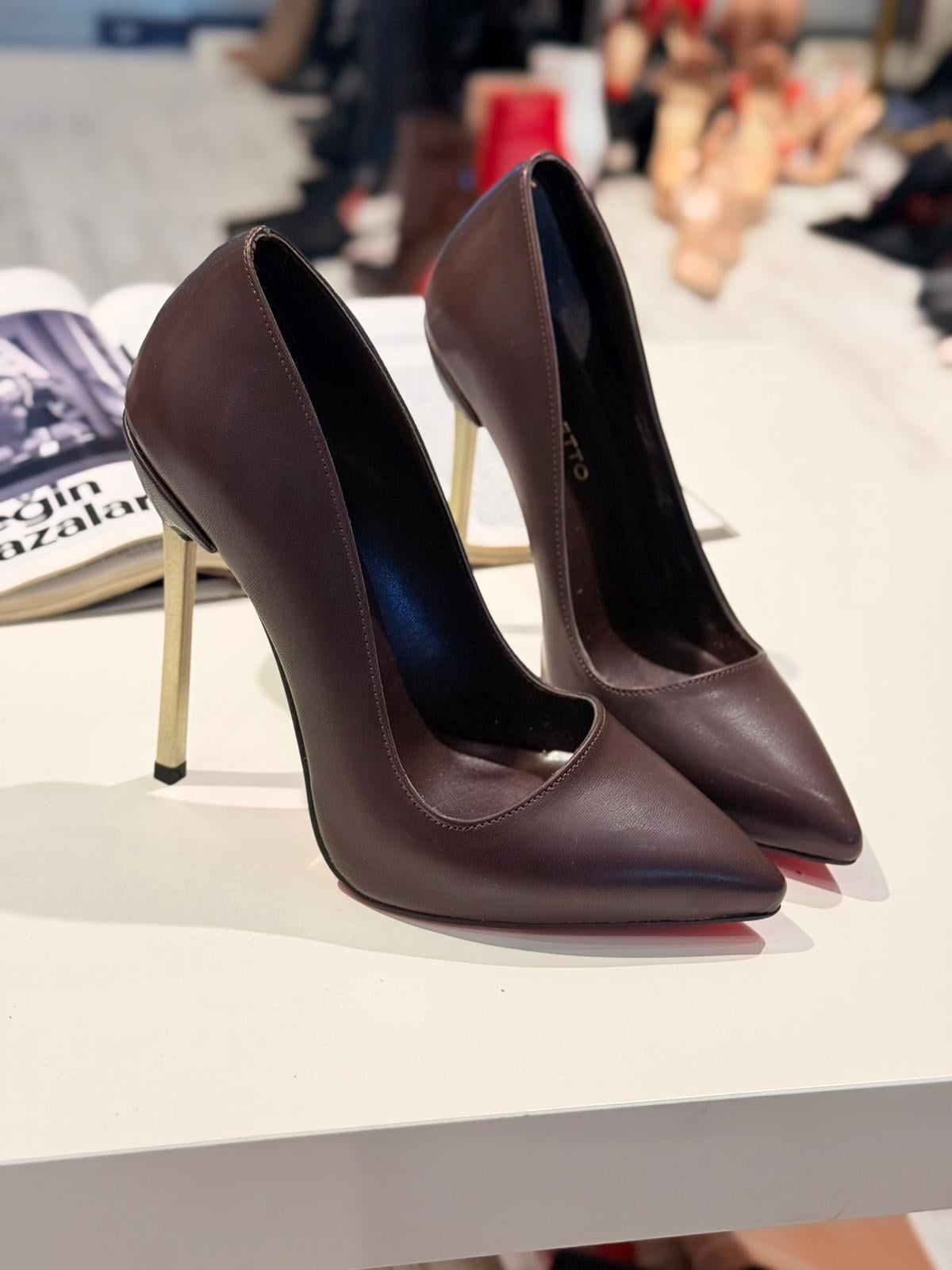 Corrine Kahve Mat 13 cm Stiletto