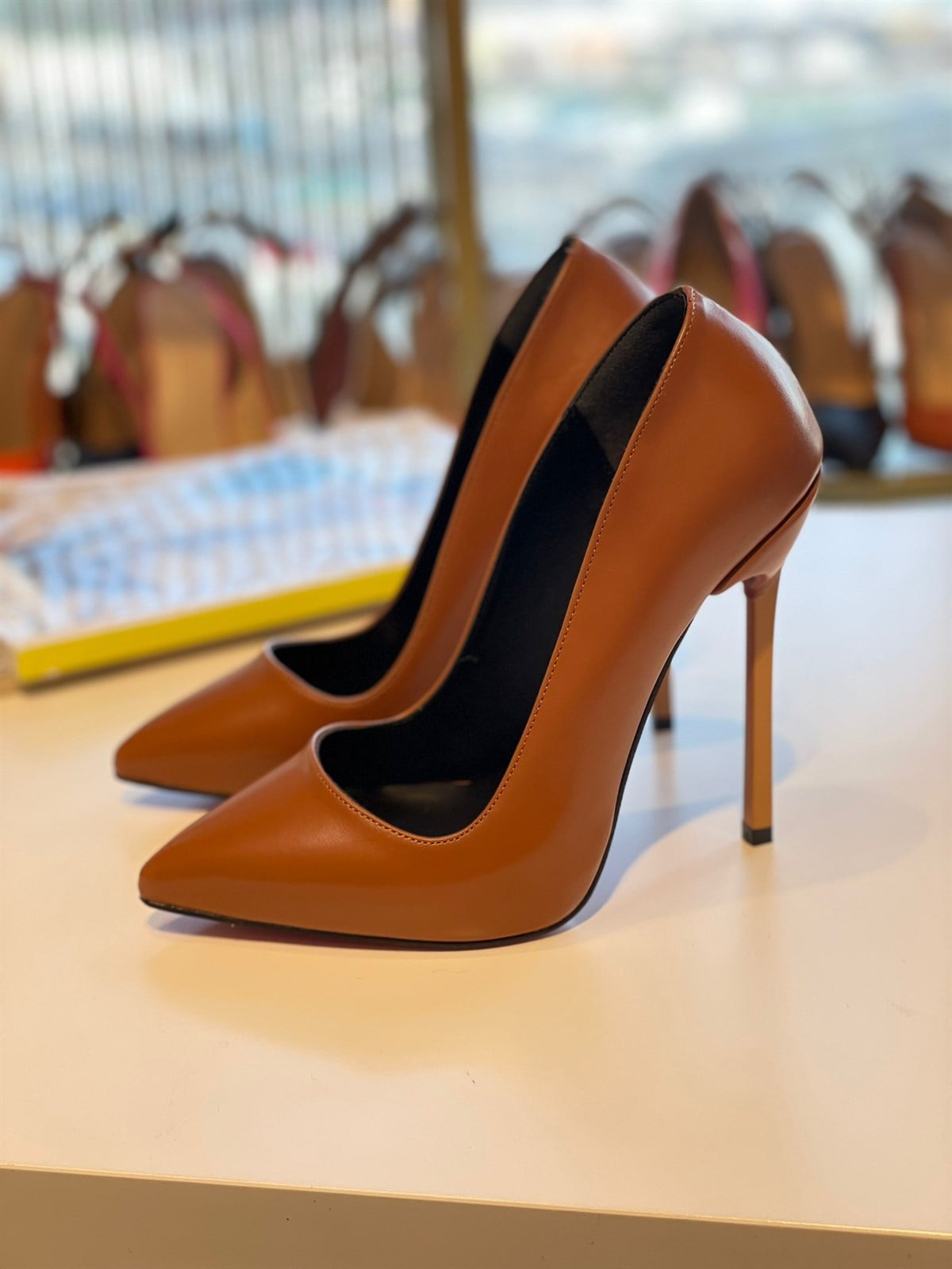 Corrine Taba Mat 13 cm Stiletto