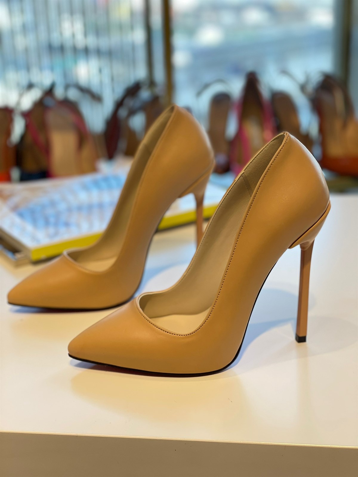 Corrine Ten Mat 13 cm Stiletto