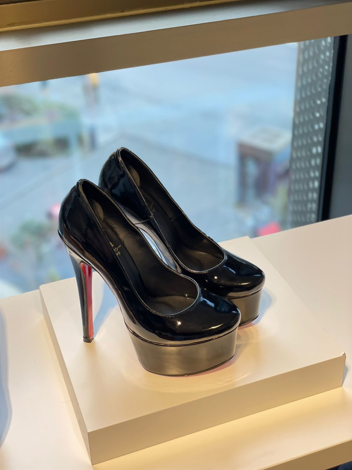 Ellie Siyah Rugan 15 cm Platform Topuklu Ayakkabı
