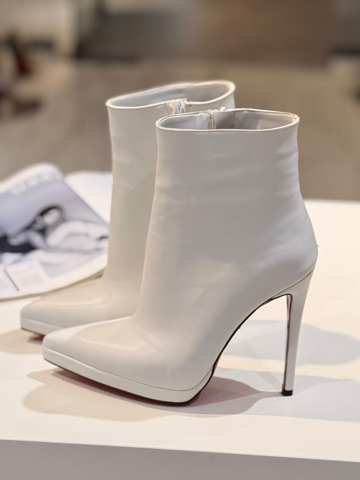 Fox Beyaz Mat 12 cm Bot 