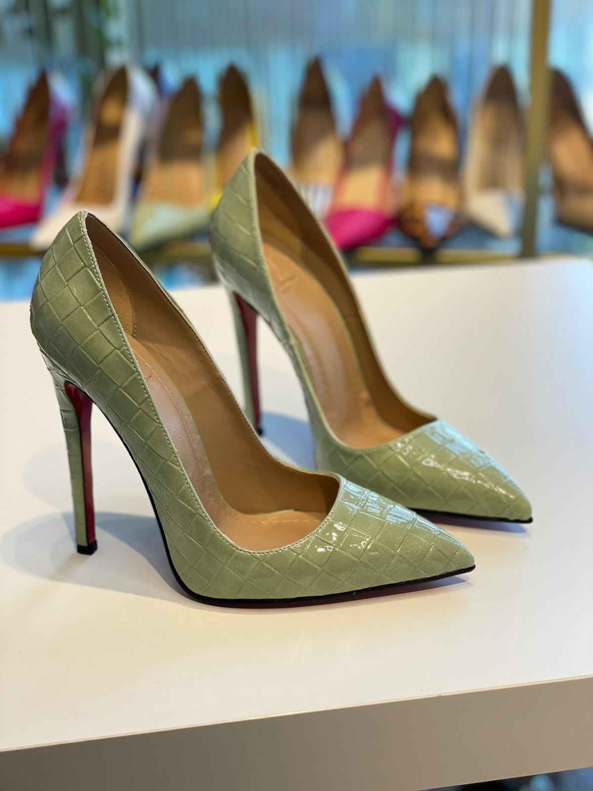 İndila Mint Yeşili Rugan 12 cm Stiletto 