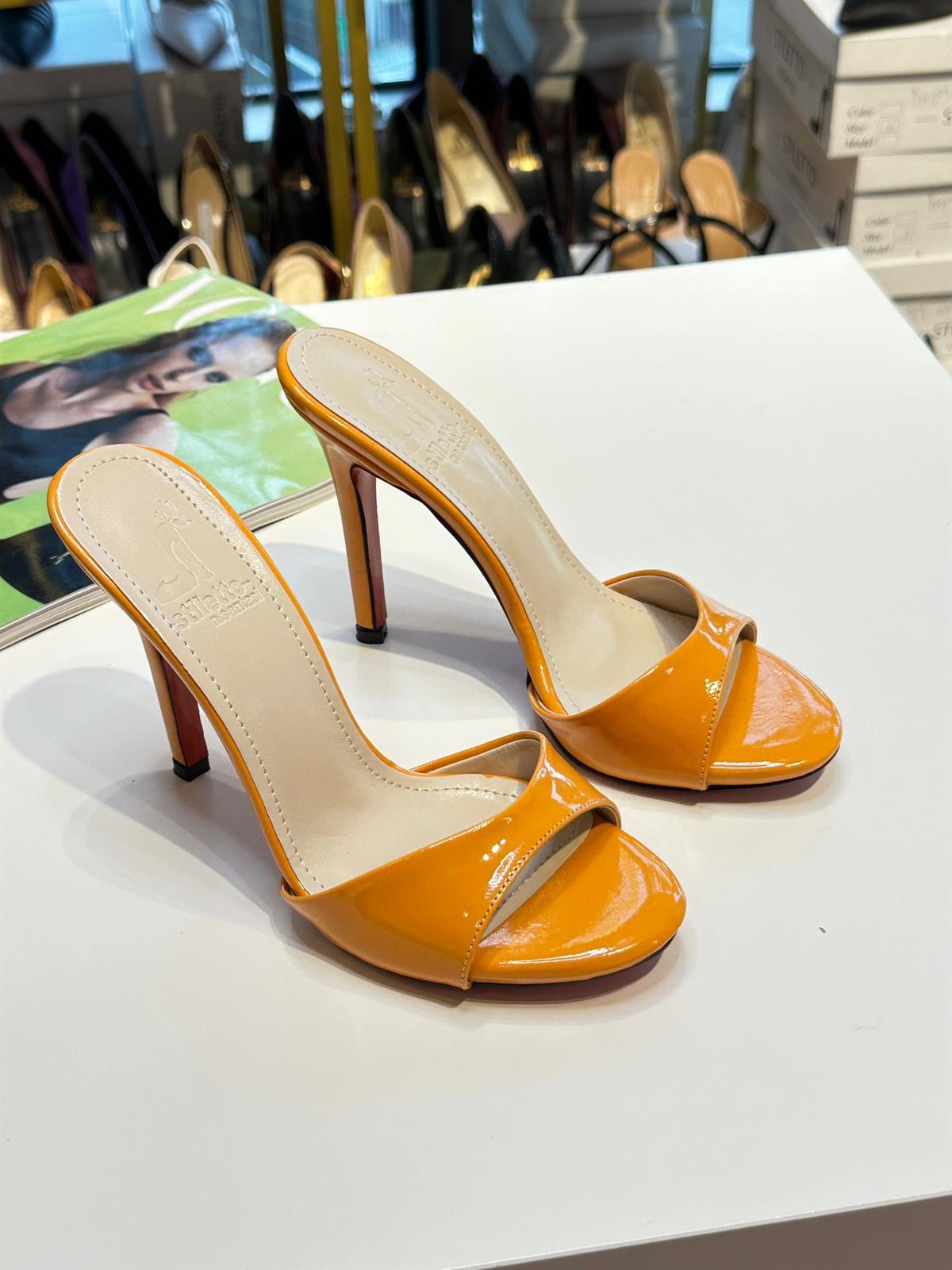 Lola Turuncu Rugan 10 cm Terlik
