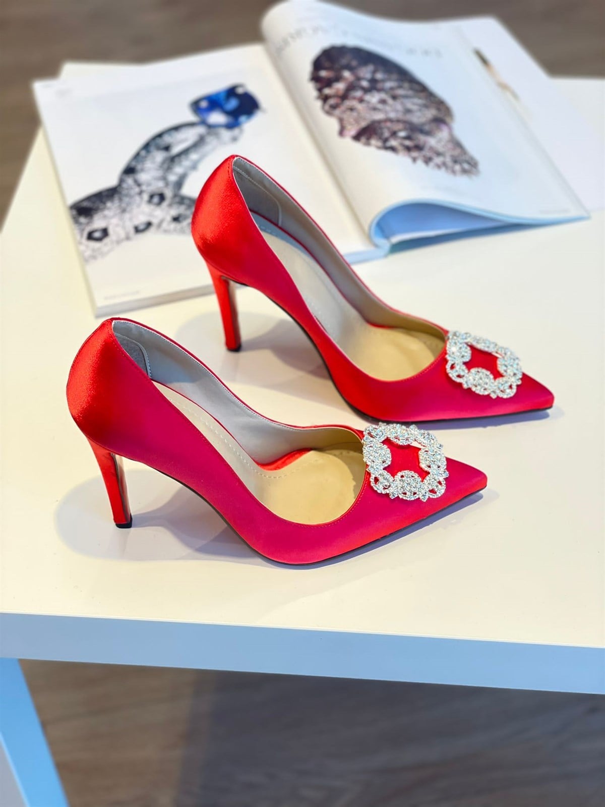 Mellie Kırmızı Saten Taş Detay 10 cm Stiletto 