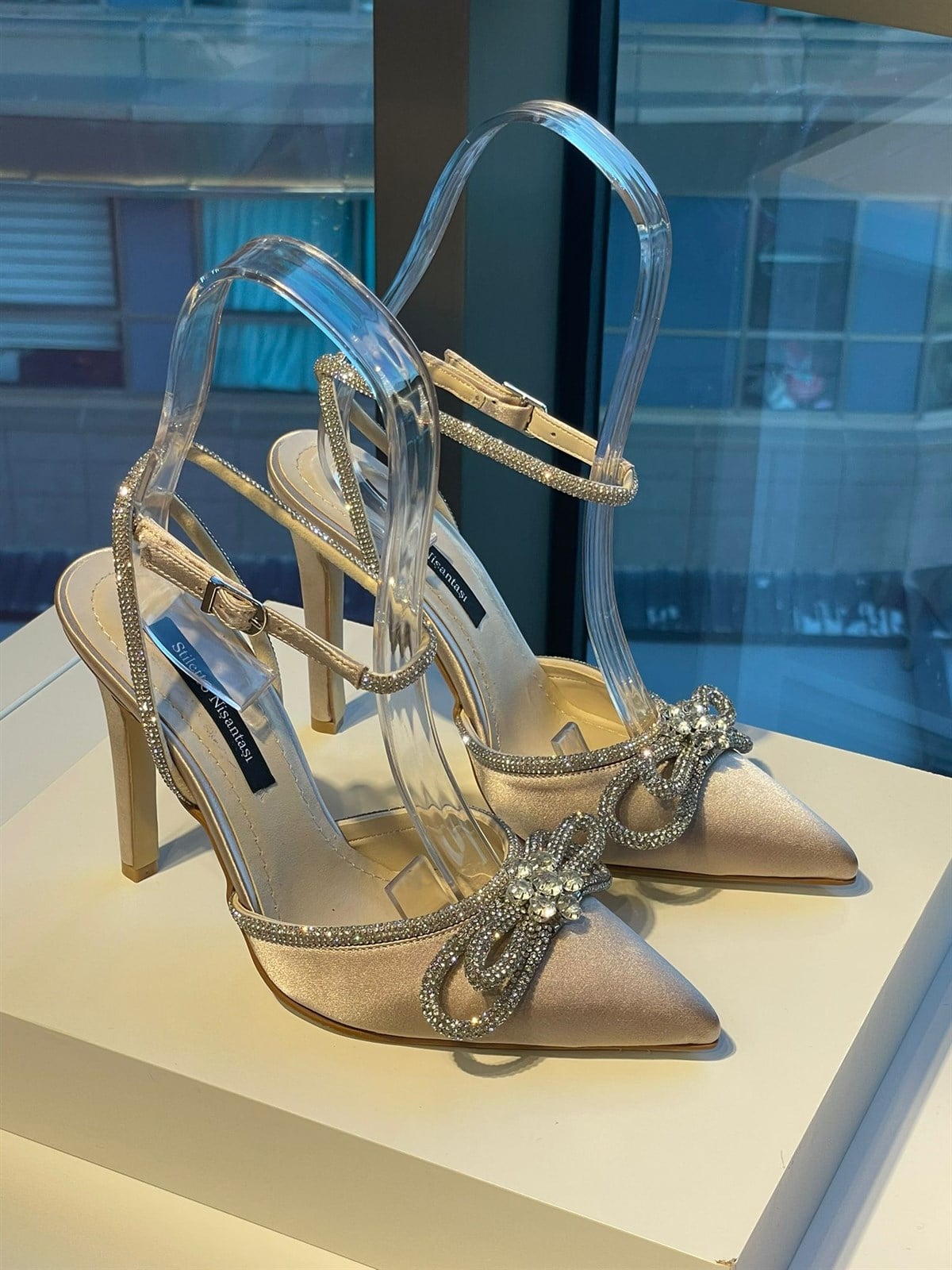 Milos Vizon Saten Taş Detay 10 cm Stiletto 