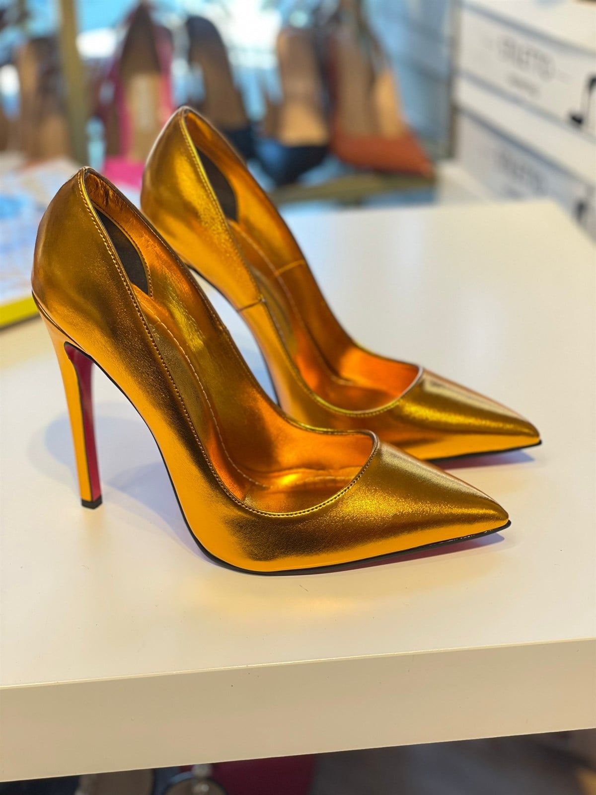 Muo Altın Sarı Rengi 12 cm Stiletto 