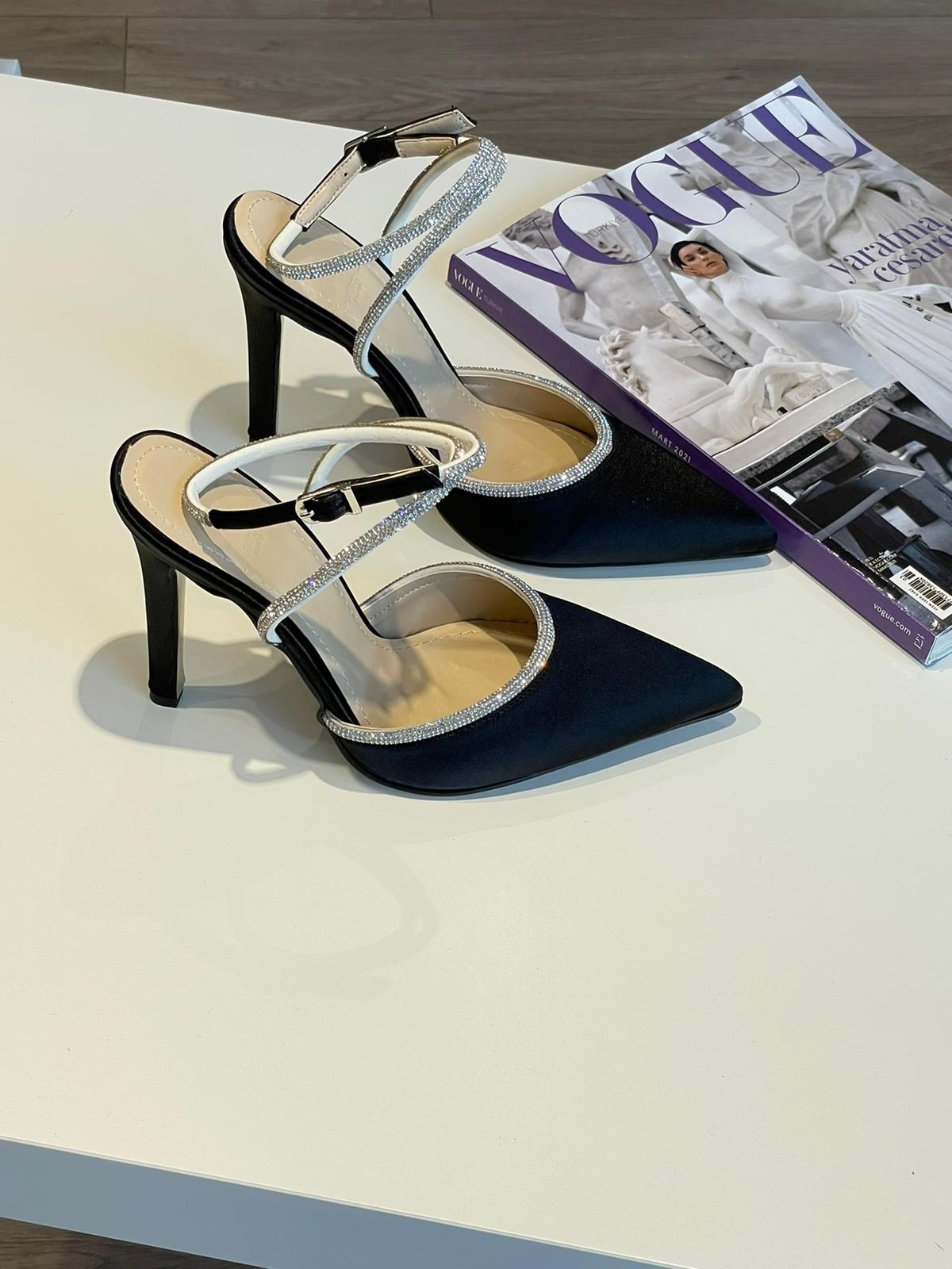 Peophy Siyah Saten Taş Detay 10 cm Terlik 