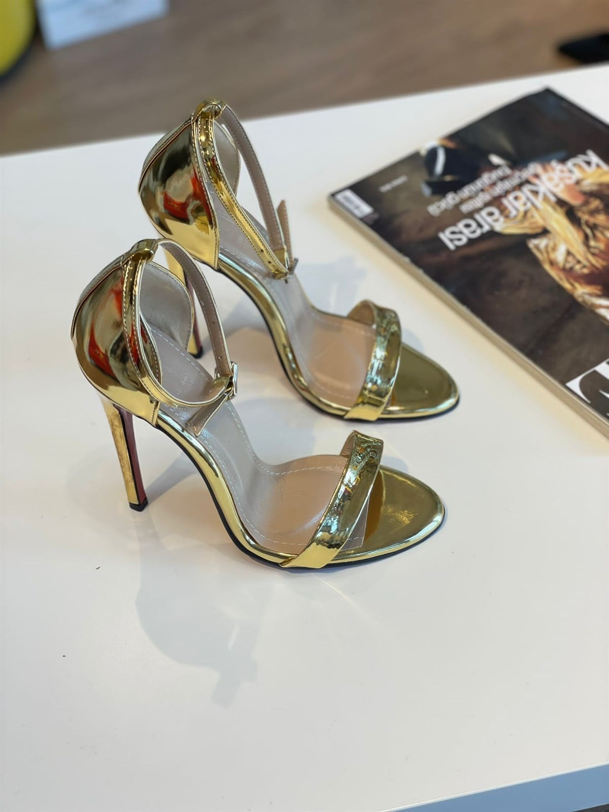 Pionna Gold Rugan 12 cm Sandalet 