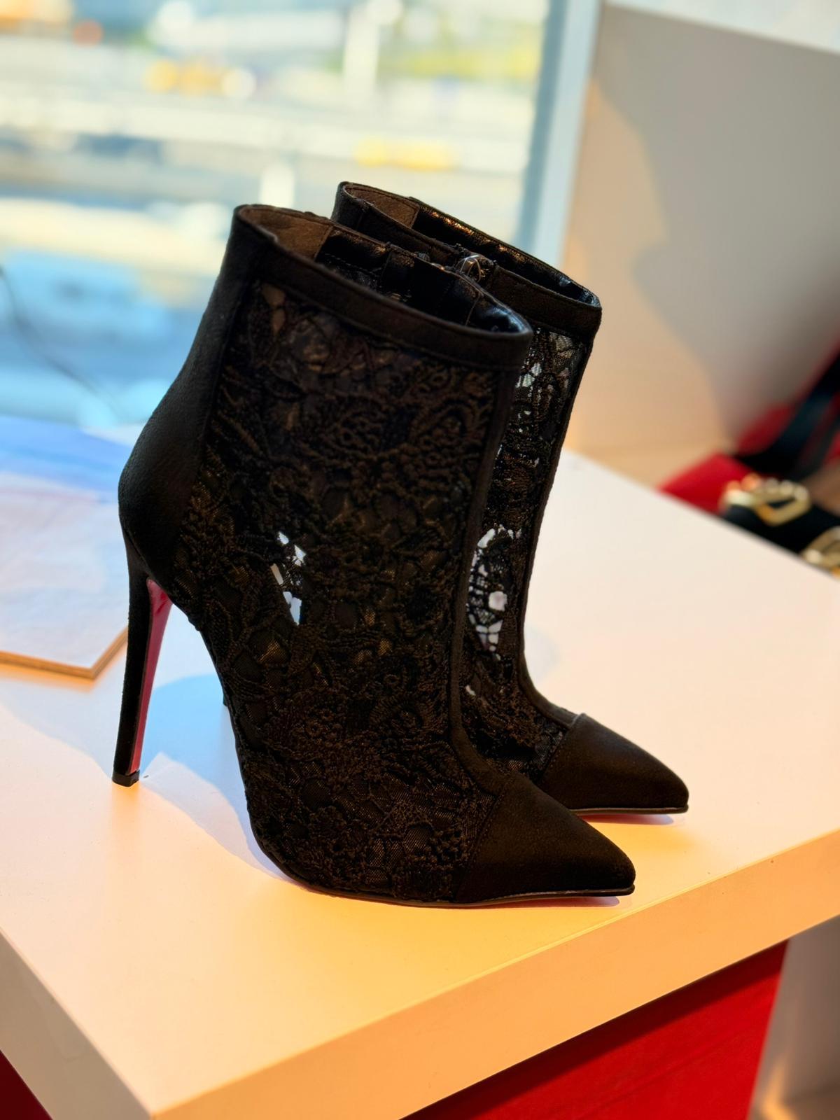 Sueda Siyah Süet Dantel 12 cm Bot