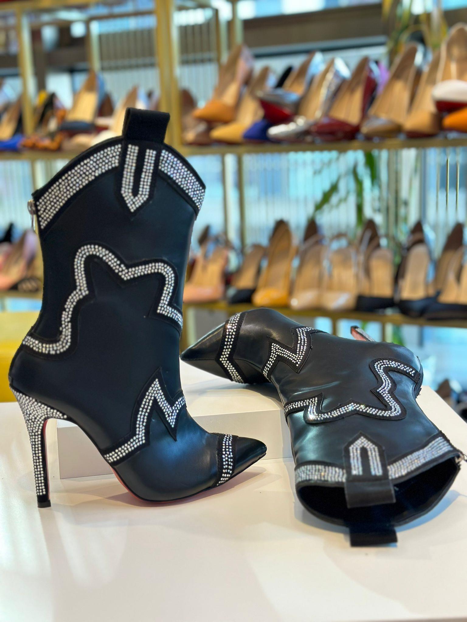 Wuddy Siyah Mat 10 cm Bot