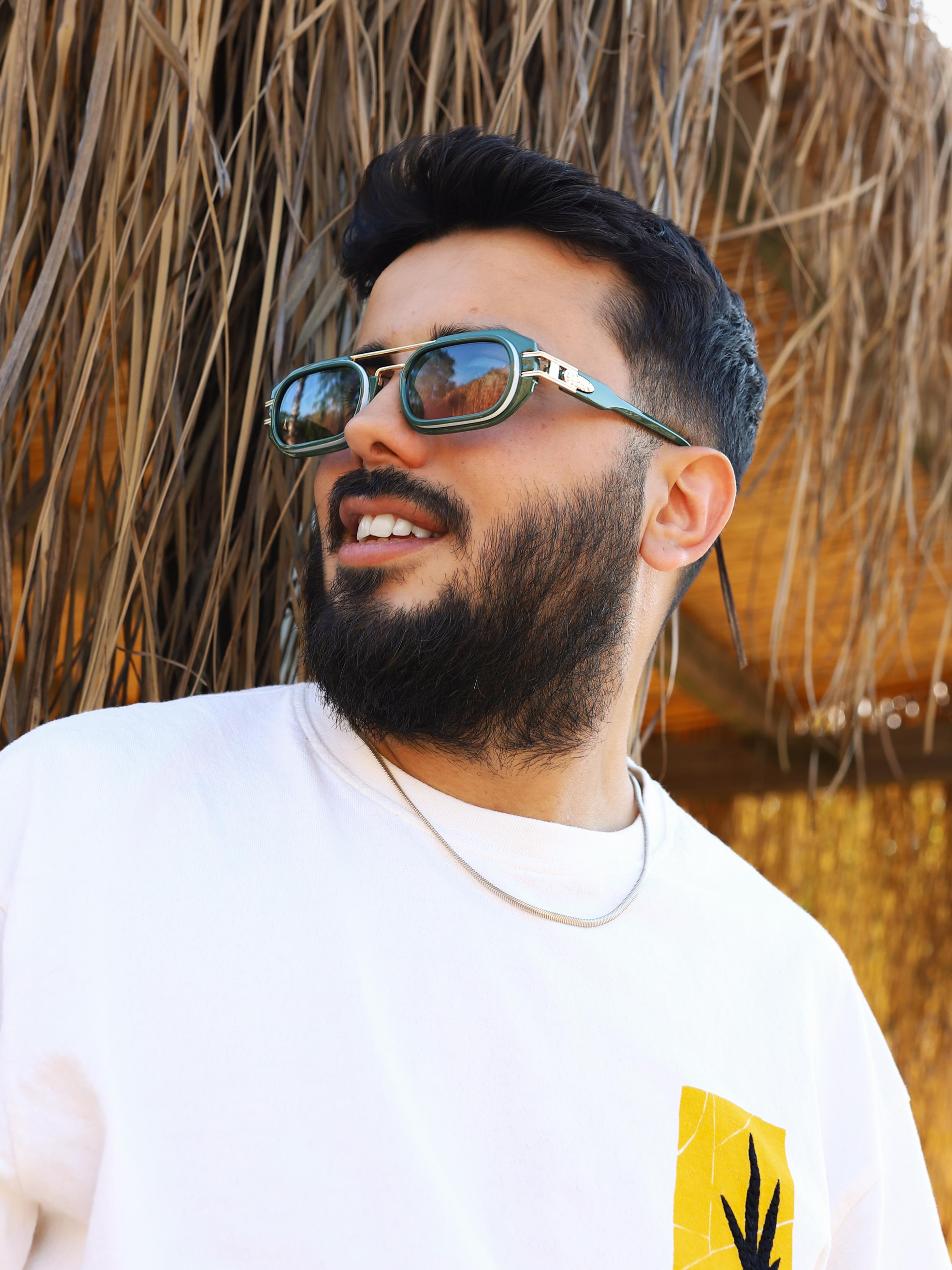 Dikdörtgen Gold Detaylı Yeşil Çerçeve Mavi Degrade Cam Kadın Güneş Gözlüğü