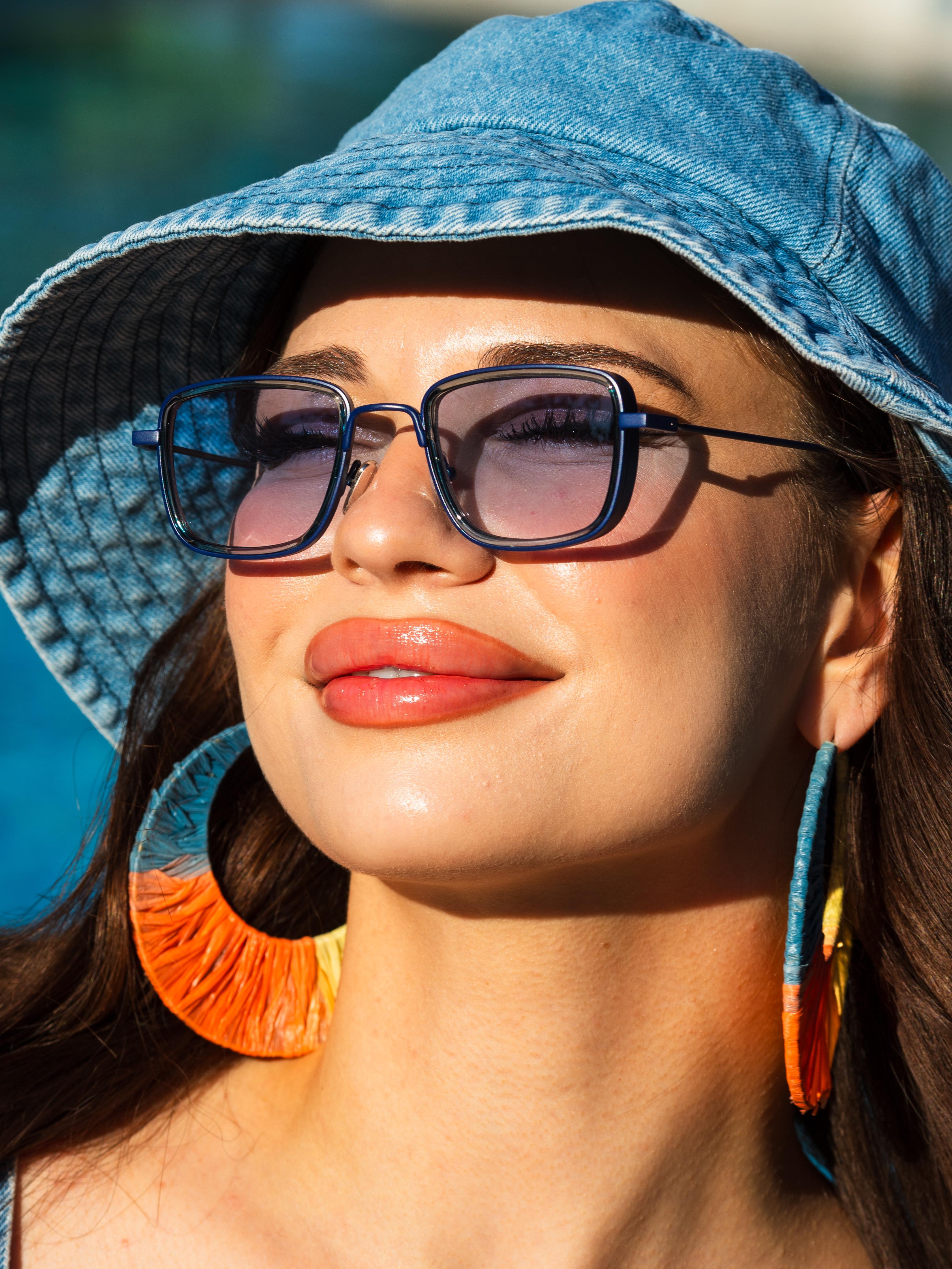 Small Kare Mavi Çerçeve Mavi Cam Minimal Güneş Gözlüğü Yüksek Kalite Ce Belgesi