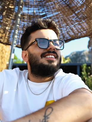 Kare Tasarım Yeşil Çerçeve Siyah Cam Unisex Güneş Gözlüğü