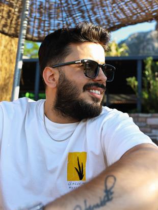 Kare Tasarım Yeşil Çerçeve Siyah Cam Unisex Güneş Gözlüğü