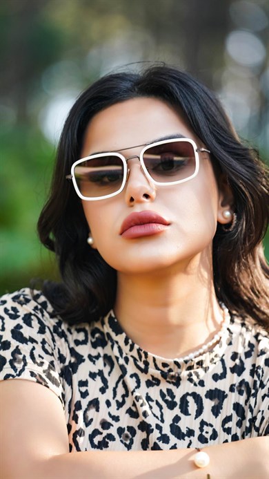 Krem Dikdörtgen Unisex Model Güneş Gözlüğü AE2032C13