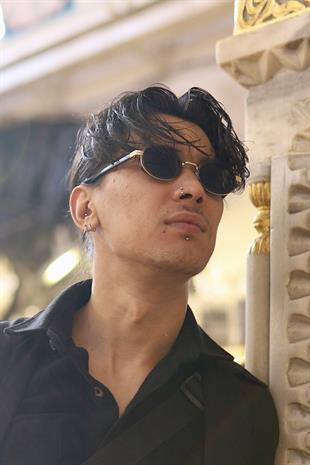 Siyah-Gold Çerçeveli Siyah Camlı Kadın Erkek Güneş Gözlüğü