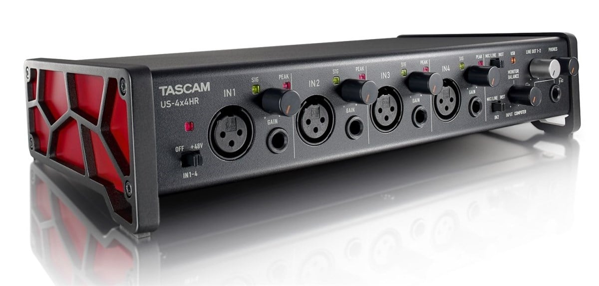 TASCAM US-4X4 HR Ses Kartı