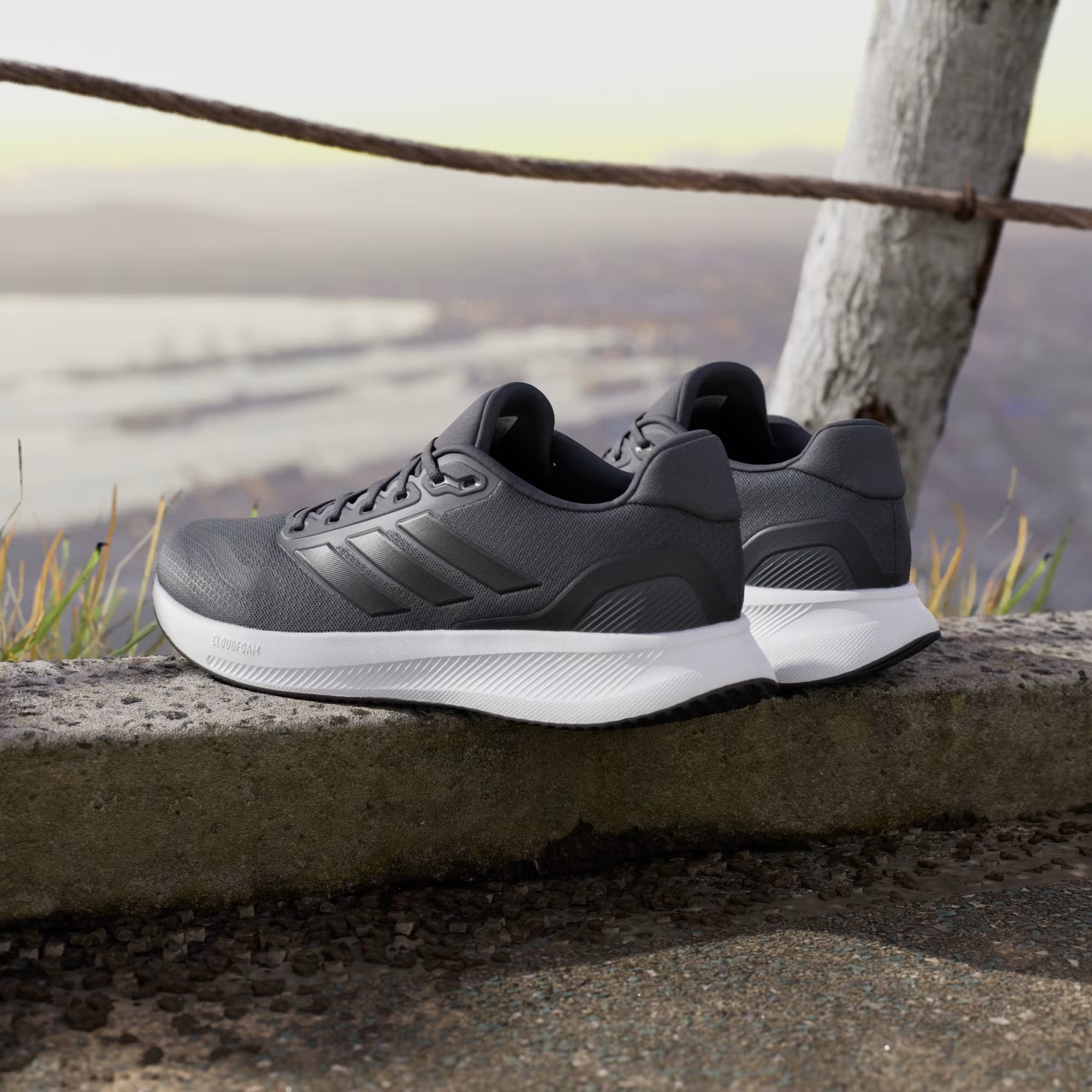 Adidas IE8819 Runfalcon 5 Erkek Koşu Ayakkabısı