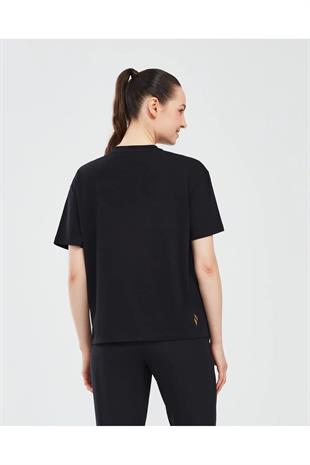 Skechers S241012-001 Graphic W Sleeve Kadın Spor Tişört