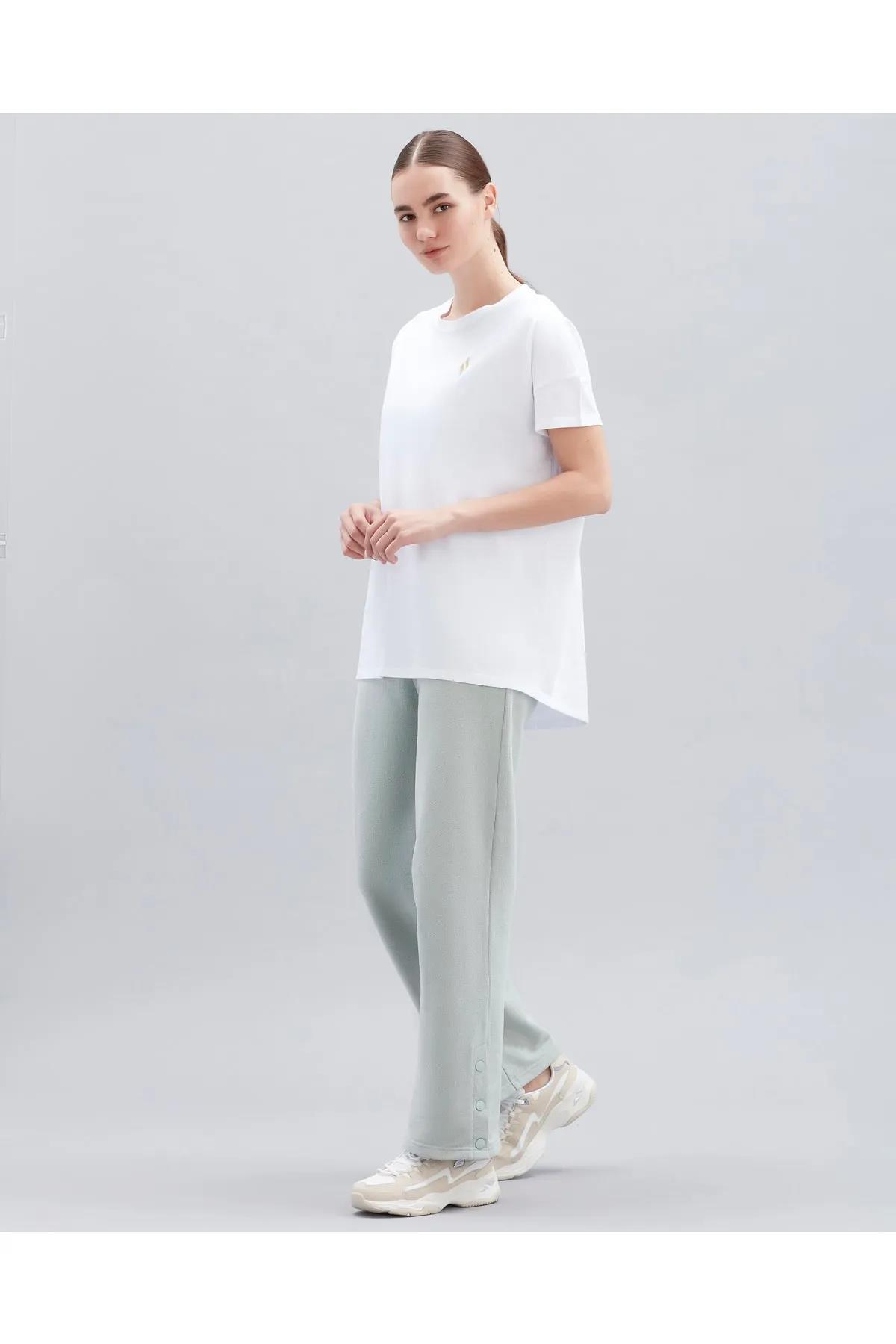 Skechers S221482-102 W Performance Tops Crew Neck Kadın Spor Tişört
