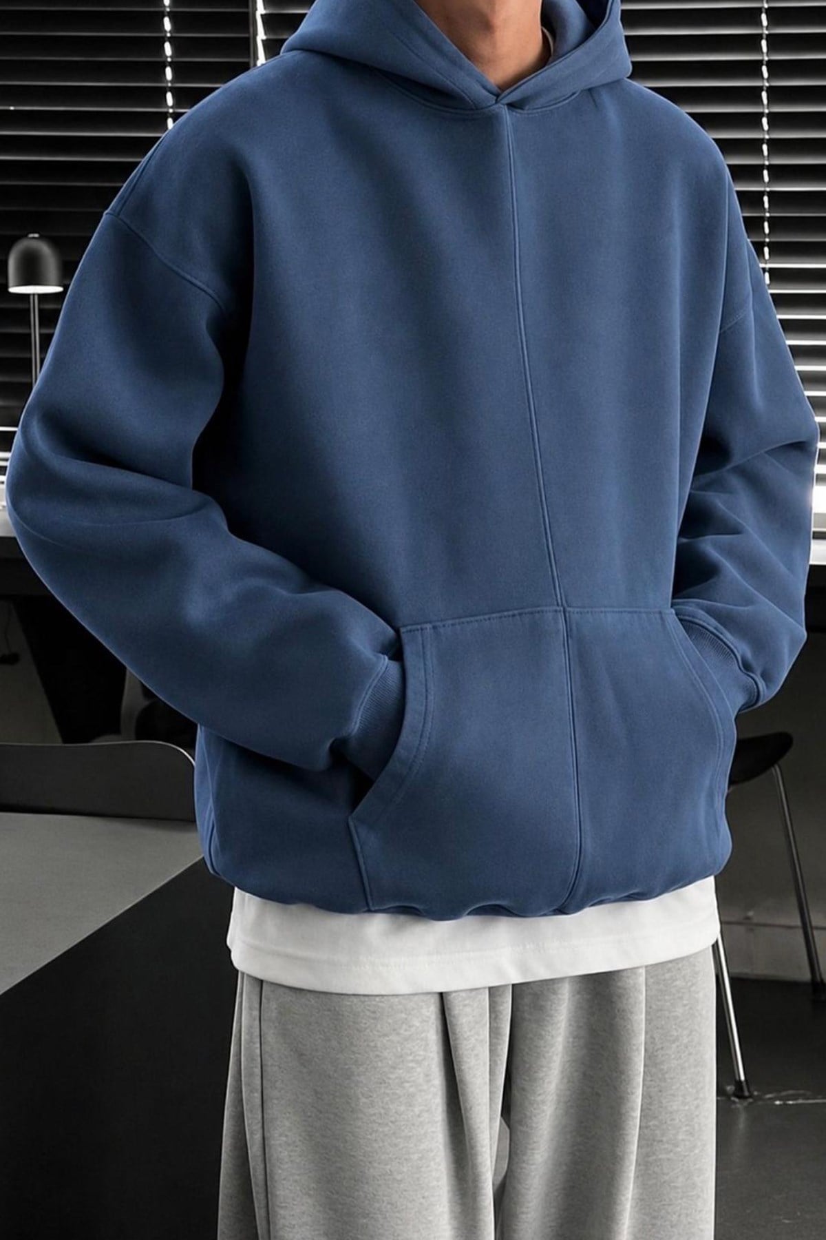 Ön Dikiş Detaylı Cepli Lacivert Sweatsirt - www.northlondon.com.tr