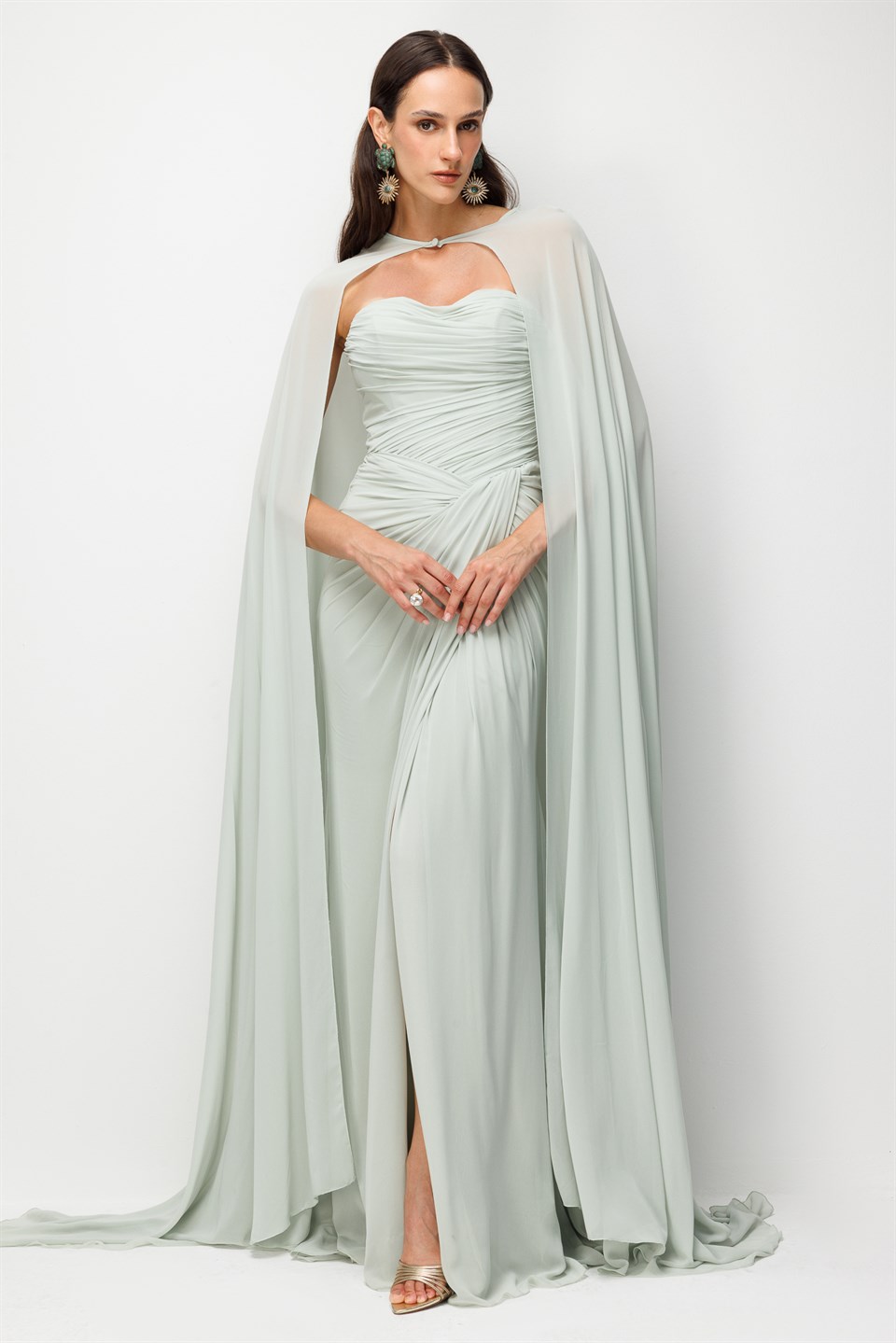Pelerinli Drape Detaylı Şifon Abiye Elbise SU YEŞİLİ