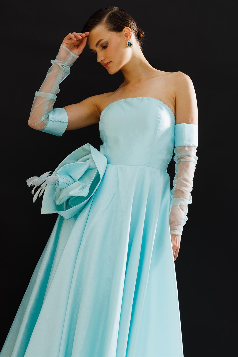 Nefeli Womens Rose Detailed Blue Evening Dress with Glove Accessories