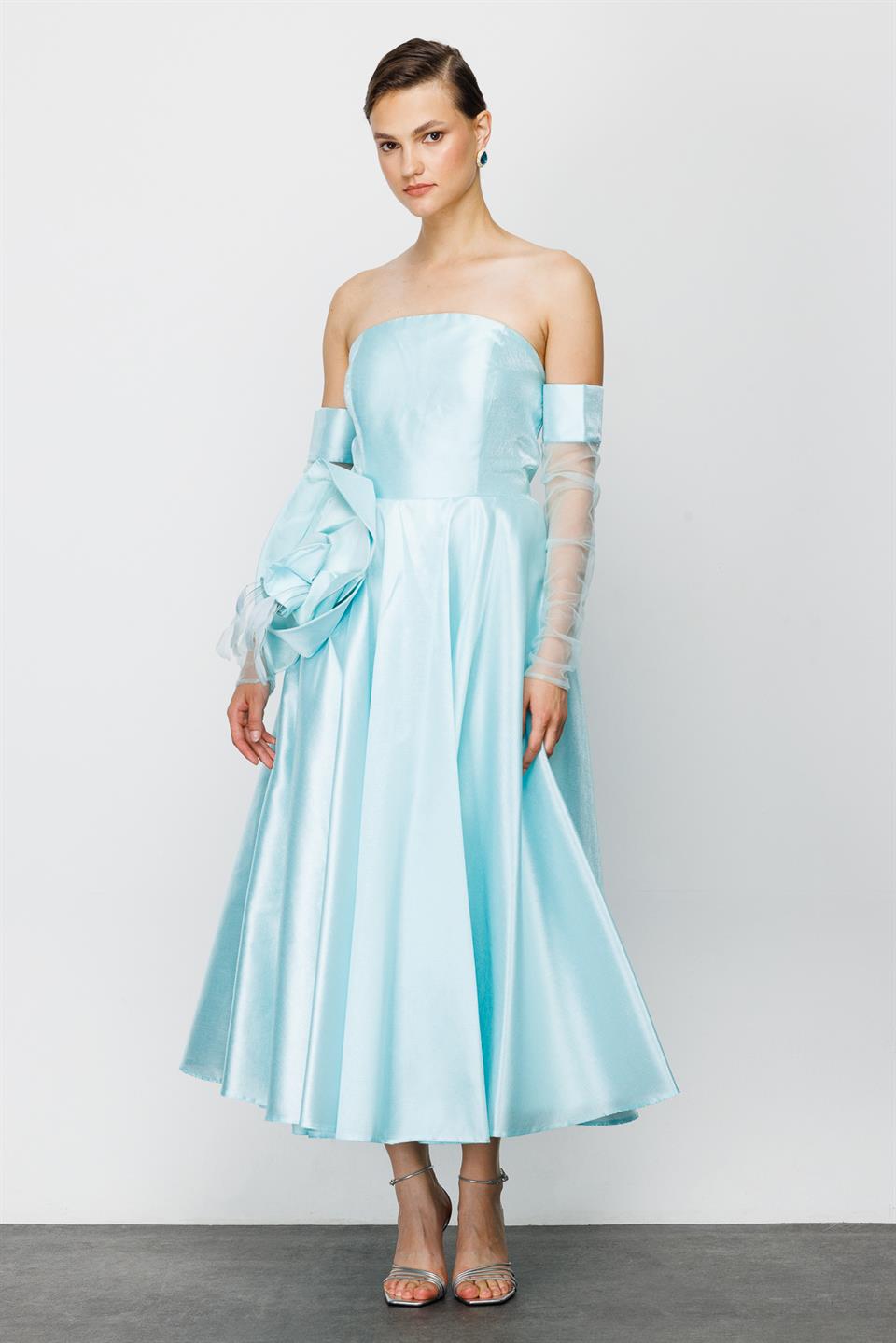 Nefeli Womens Rose Detailed Blue Evening Dress with Glove Accessories