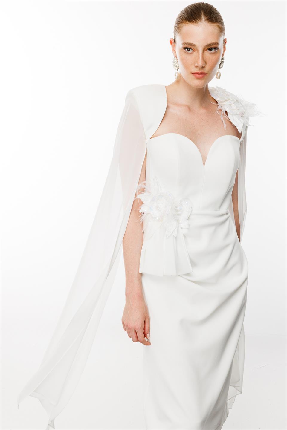 Omuz Ve Bel Çiçek Aksesuar Detaylı Pelerin Kol Ekru Abiye