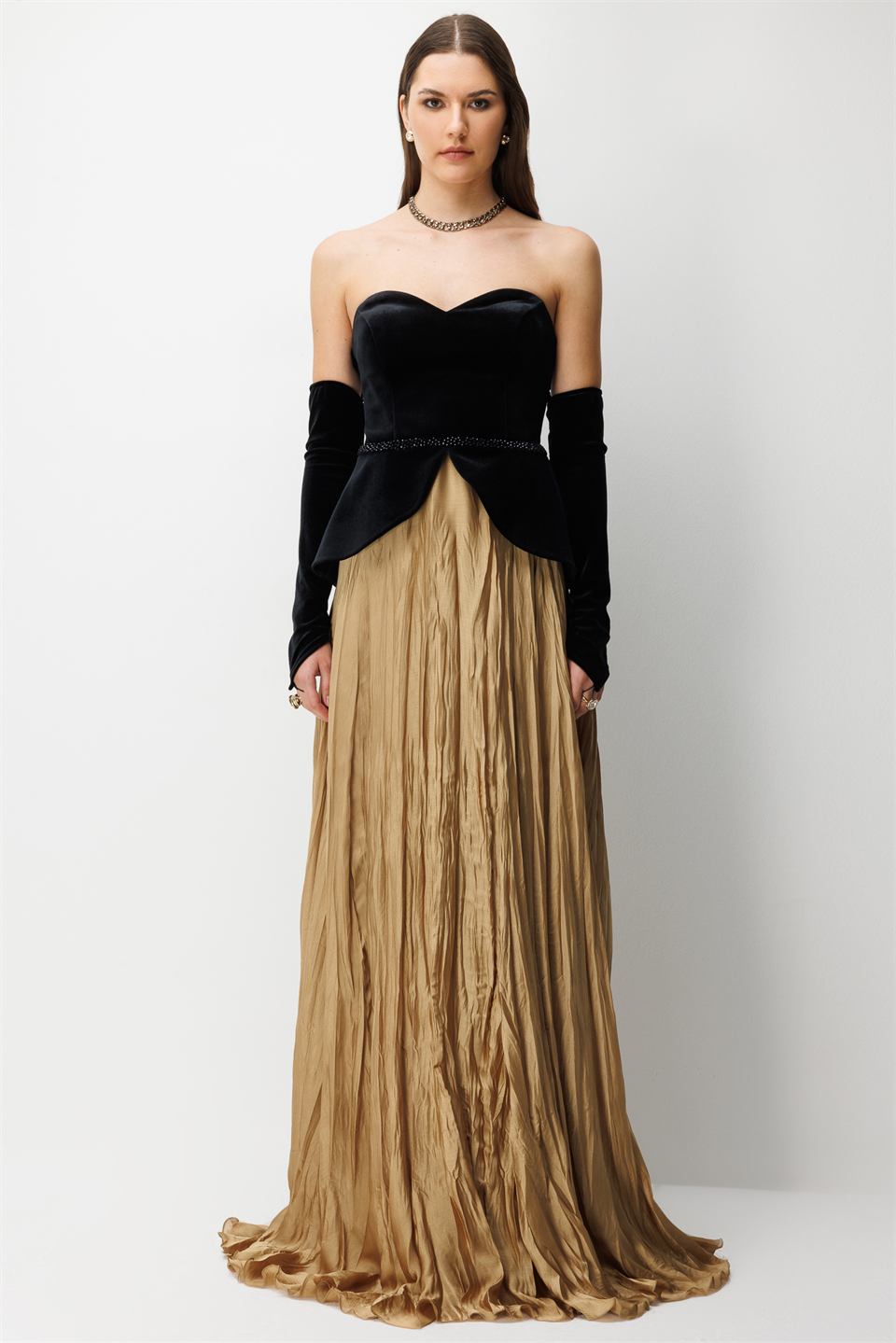 Straplez Peplum Detaylı ve Entegre Eldivenli Maxi  GOLD