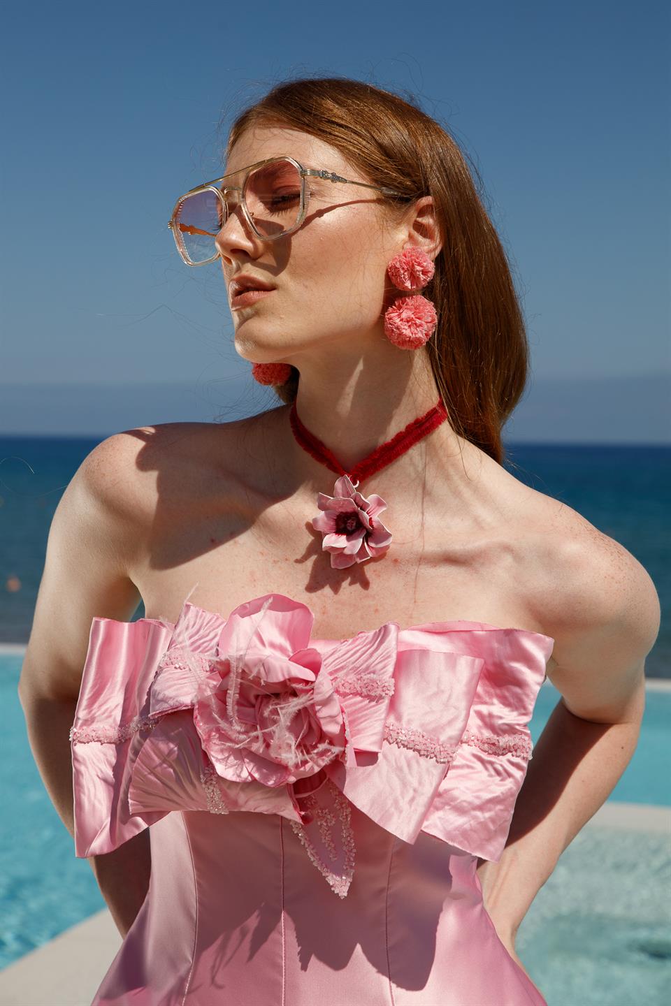 Yaka Gül Detaylı Saten Abiye Pembe