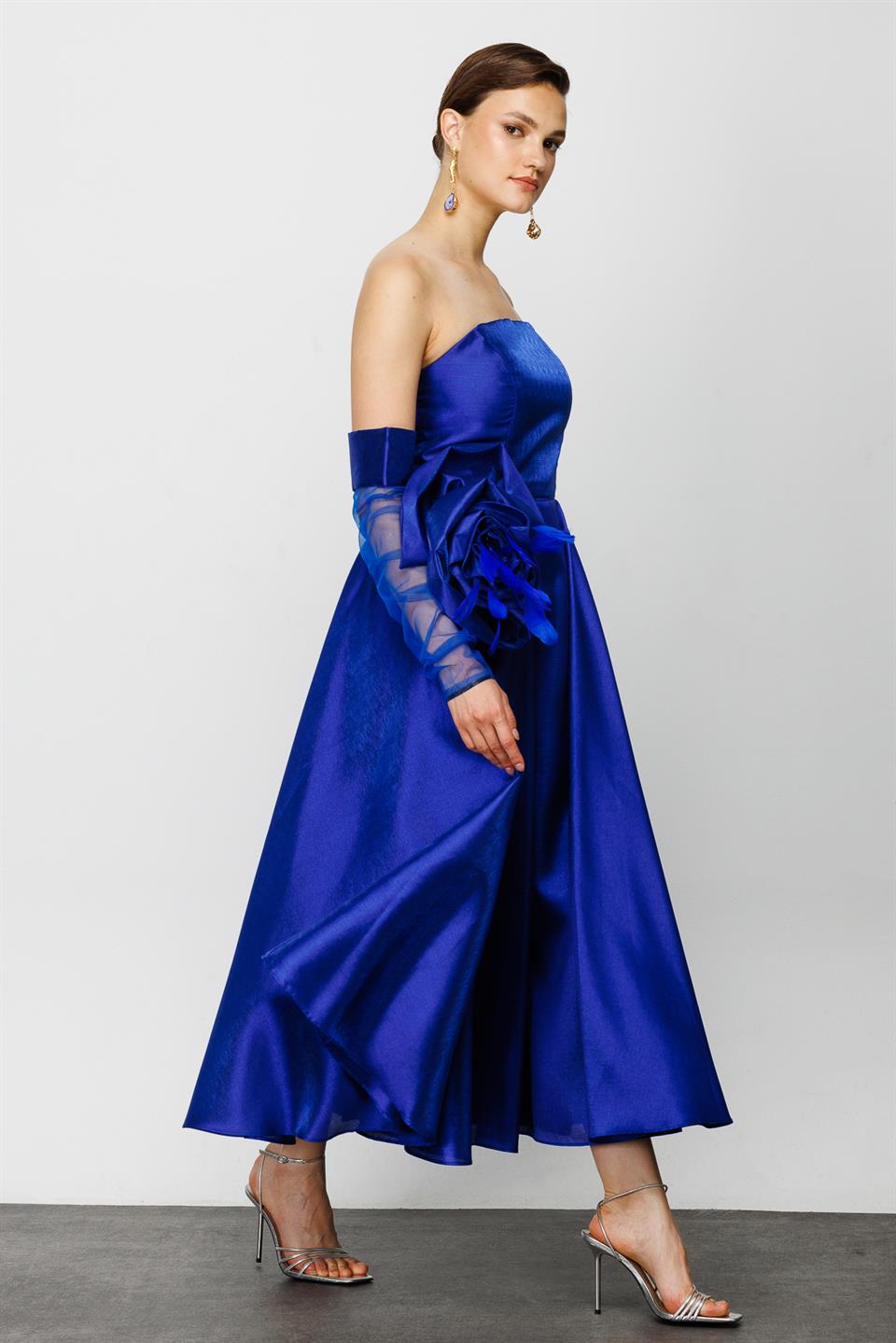 Nefeli Womens Rose Detailed Dark Blue Evening Dress with Glove Accessories