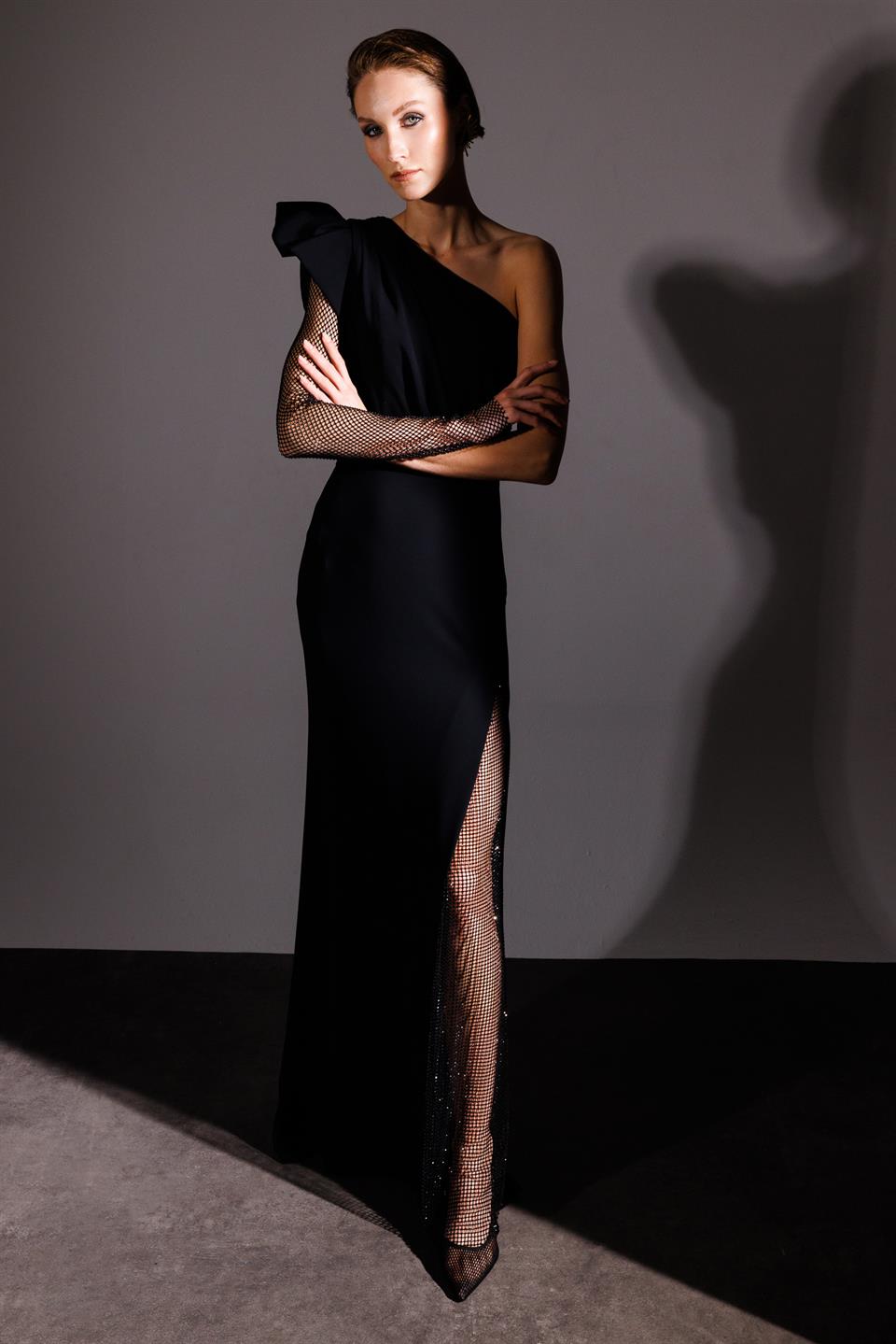 Tek Omuzlu File Yırtmaç File Kol Detaylı Siyah Abiye