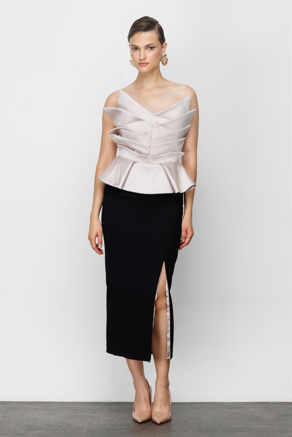 Yaka Drape Detaylı Pudra Abiye