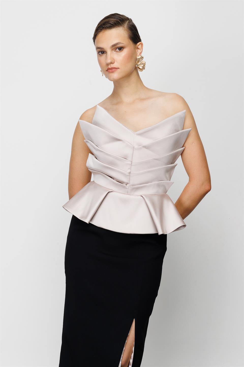 Yaka Drape Detaylı Pudra Abiye