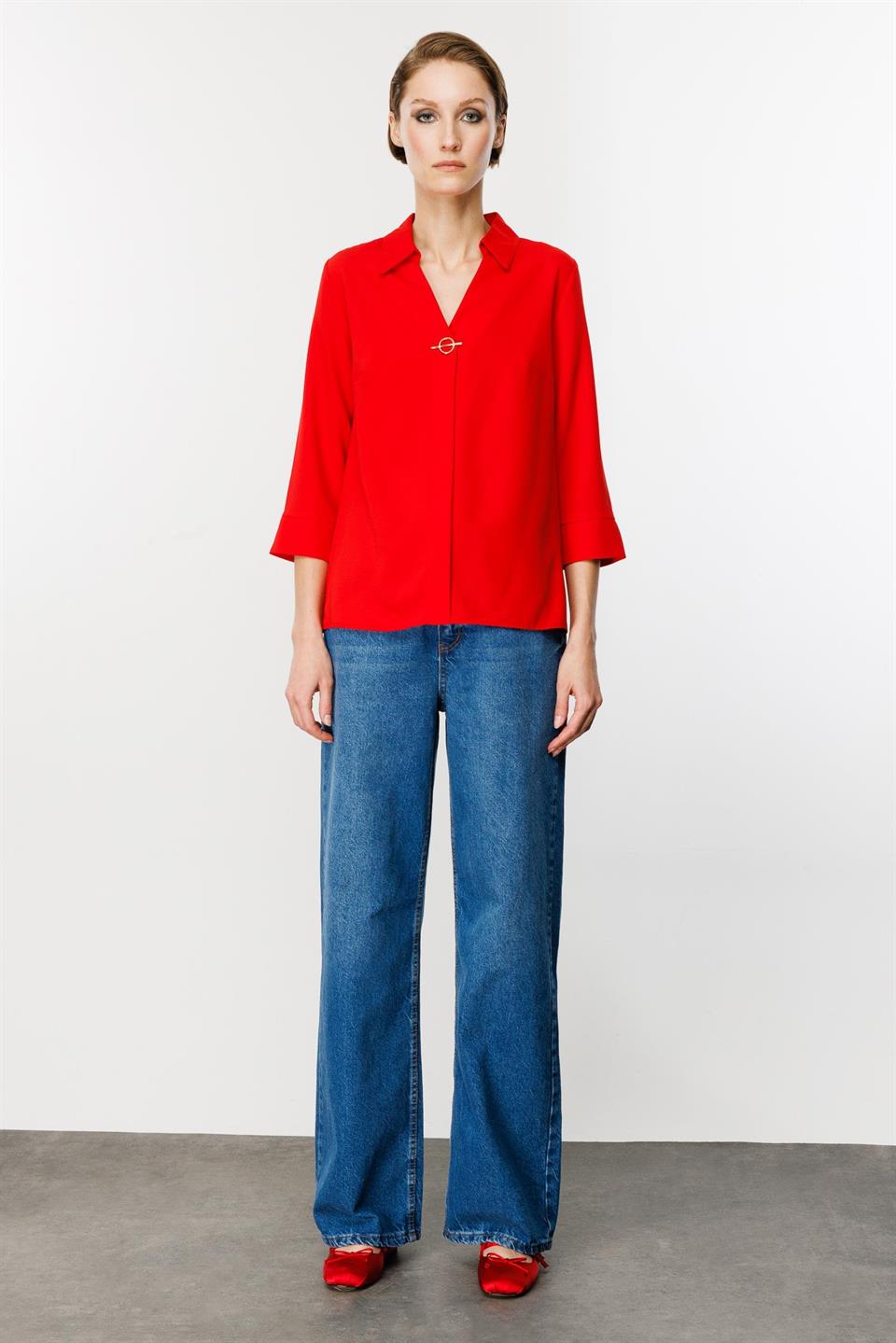 Aksesuar Detaylı Bluz KIRMIZI