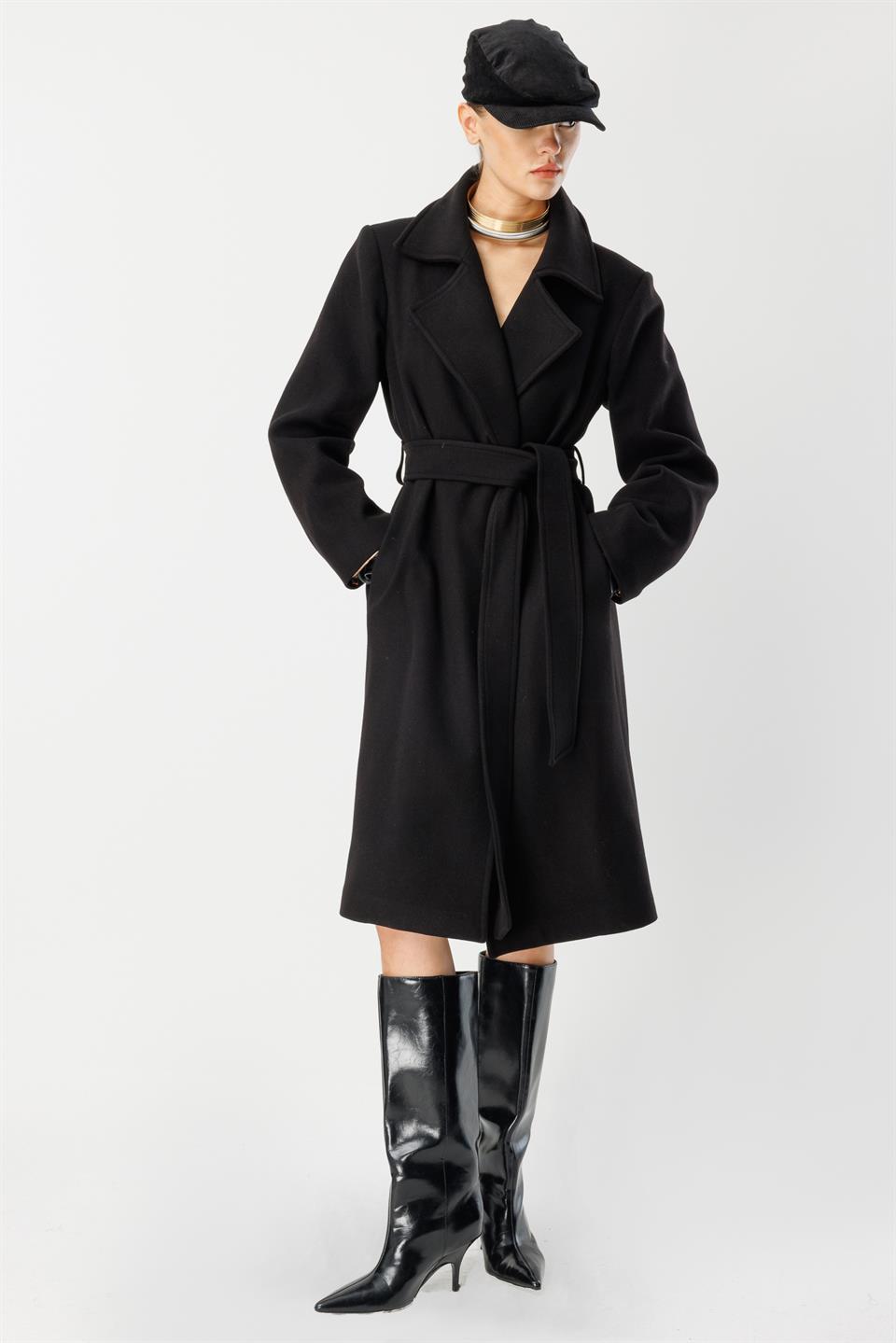 Astar Detaylı Kaşe Kaban SİYAH