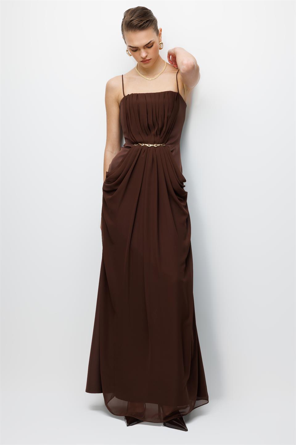 Bel Aksesuar Detaylı Drapeli Maxi Boy Elbise KAHVE